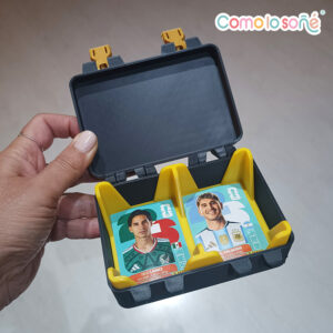 Caja para Figuritas del Mundial 2026 con divisor – Modelo: FIFA negro y oro – trabas oro – divisor amarillo